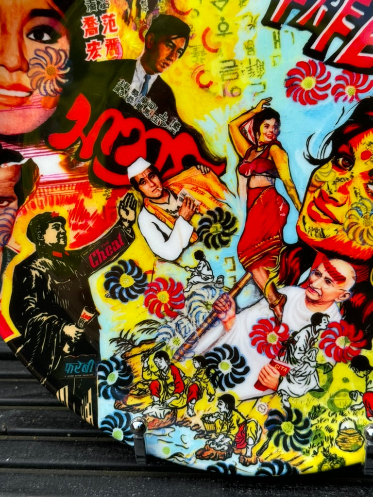 'Pink Bomb' ceramic art plate