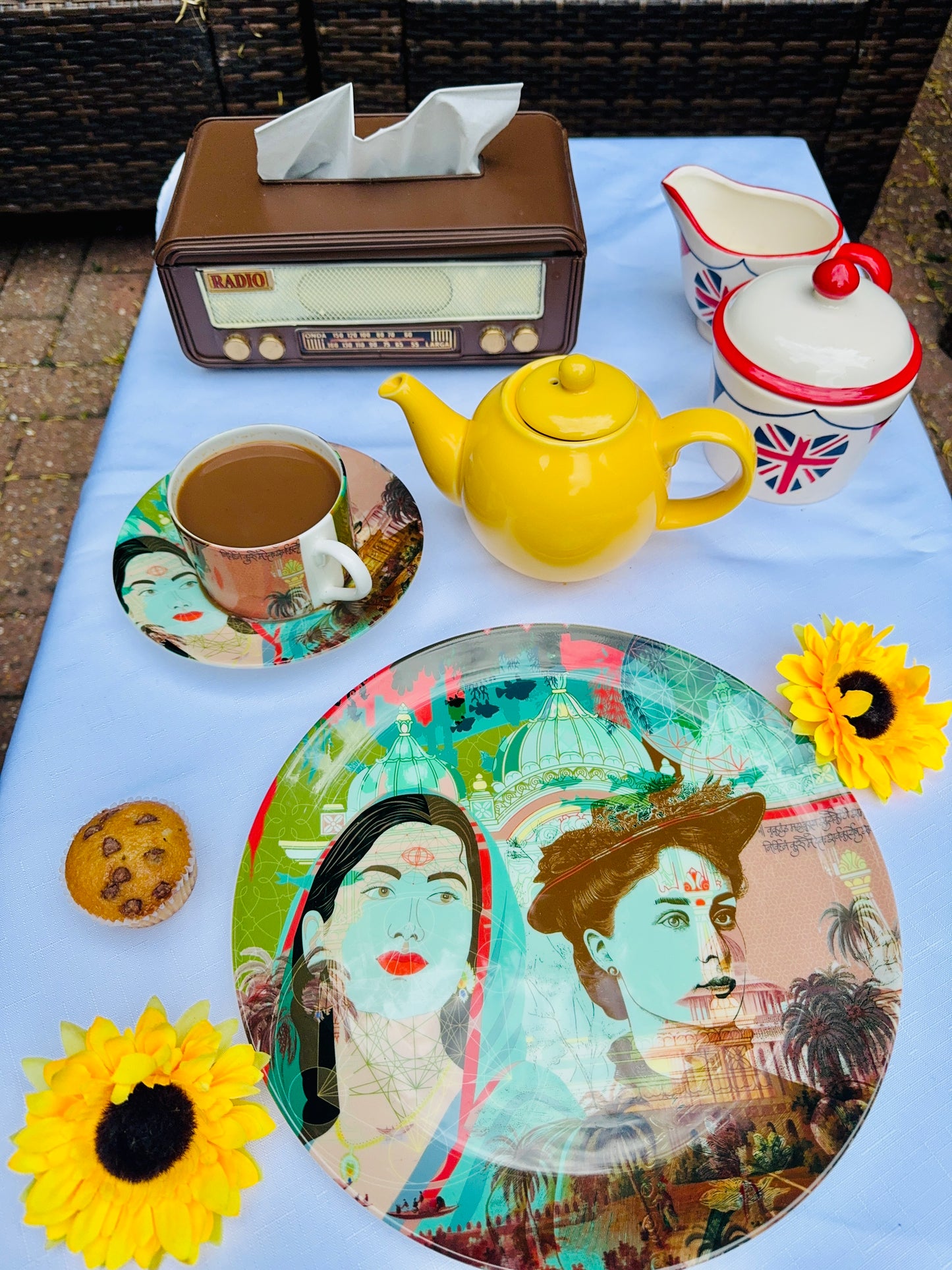 'Sisters of Earth' ceramic dinner plate